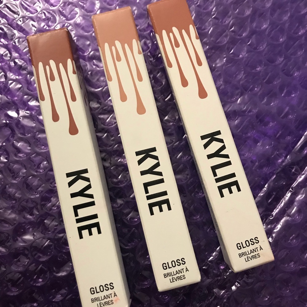 Kylie cosmetics lip gloss in ONE SHADE